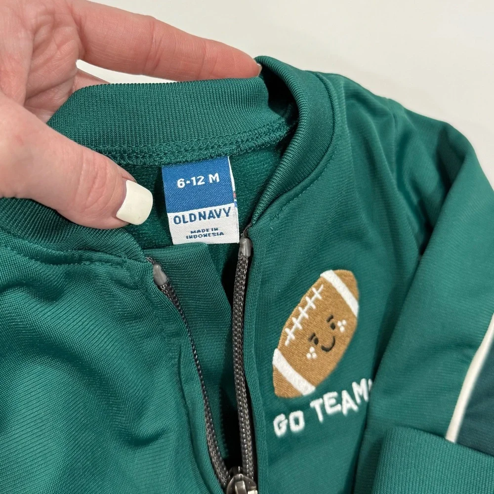 Old Navy size 12m